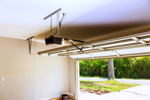 Top rated local Garage Door Roller Replacement specialists in Delavan, IL